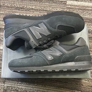 New Balance 574 Triple Black